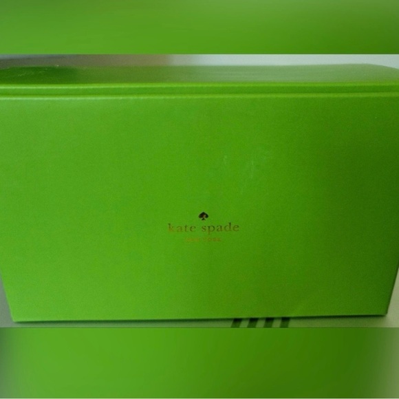 Kate Spade White and Gold Mr. and Mrs. Mugs - Picture 2 of 3